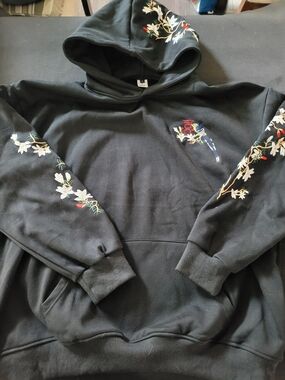 Niepce Flowers Birds Embroidered Zip Hoodie